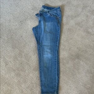 Old Navy Women's Skinny Jeans in Classic Blue